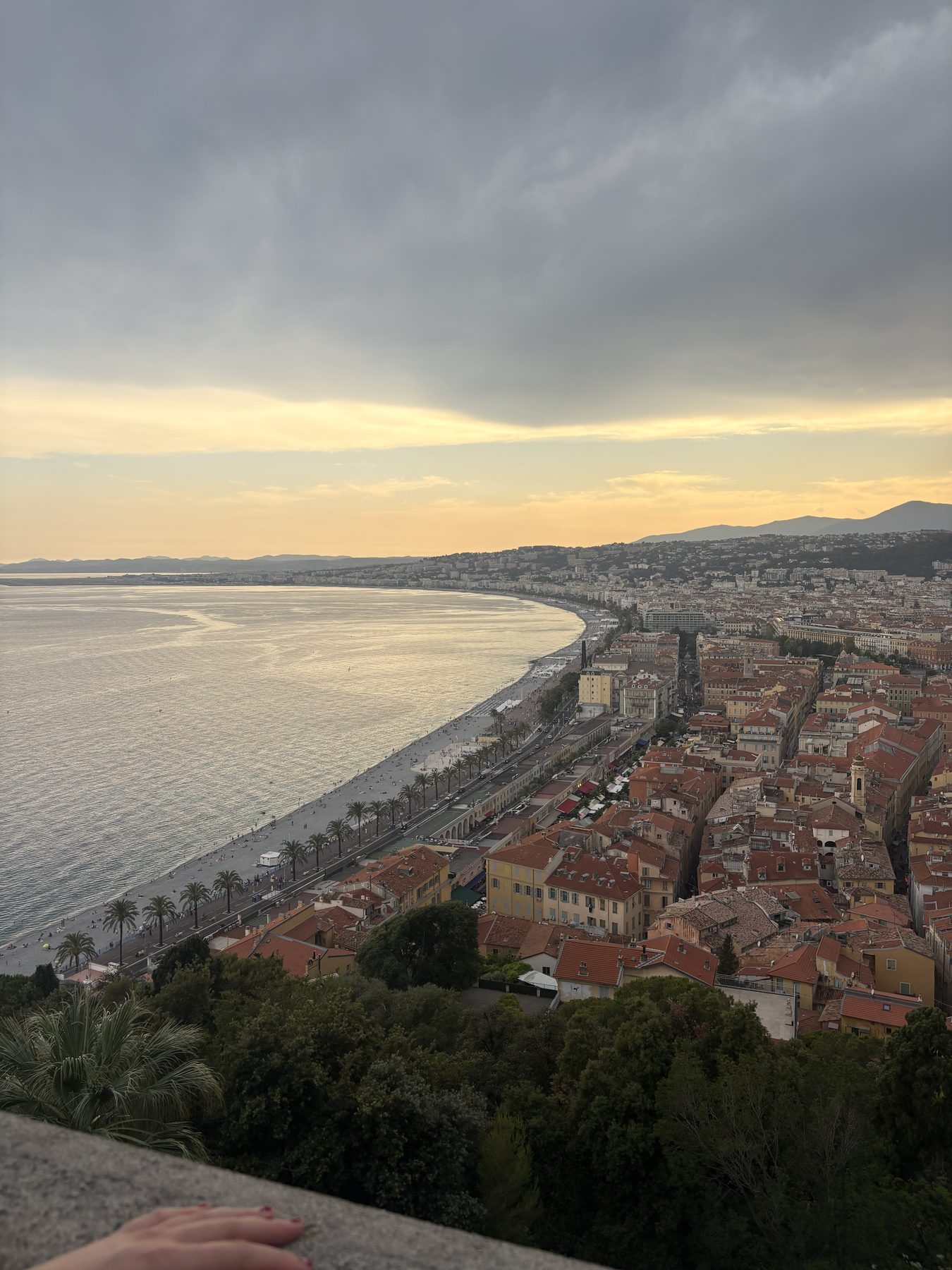 Setting — Nice, France